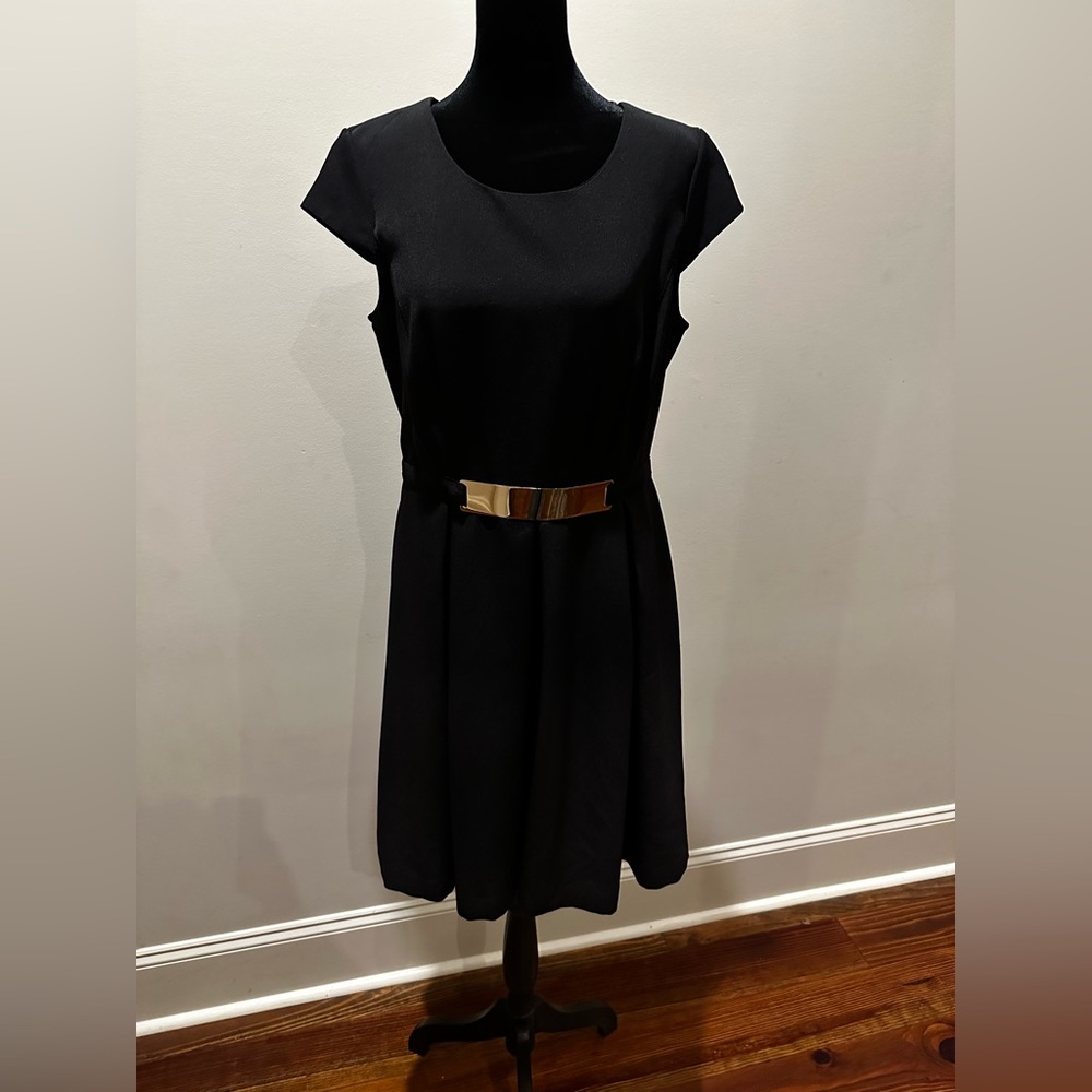 New Directions women’s black dress
